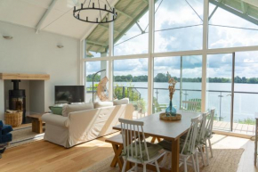 The Lakehouse Onsite Free Pools & Spa